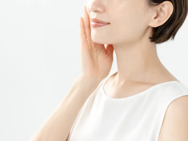 お肌が綺麗な女性